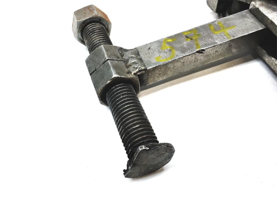 Destaco Oval Spindle Vertical Hold Down Action Toggle Clamp 3-149-832 USED