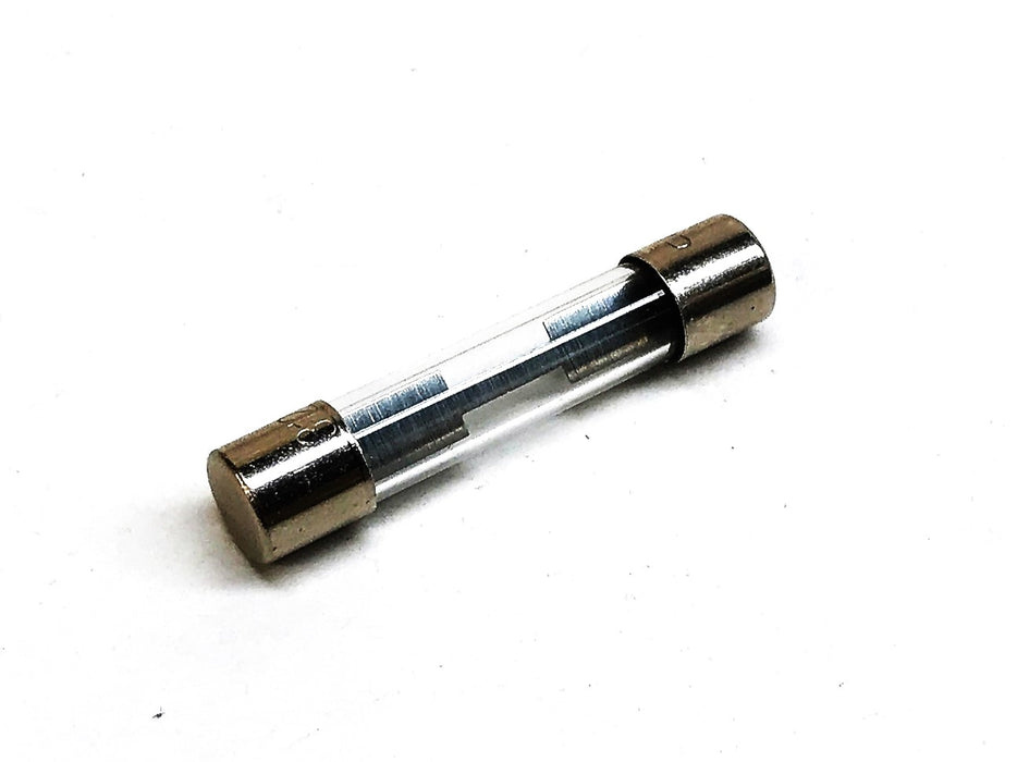 Cummins 15 Amp 32 Volt Cartridge Type Fuse 0321037206 NOS
