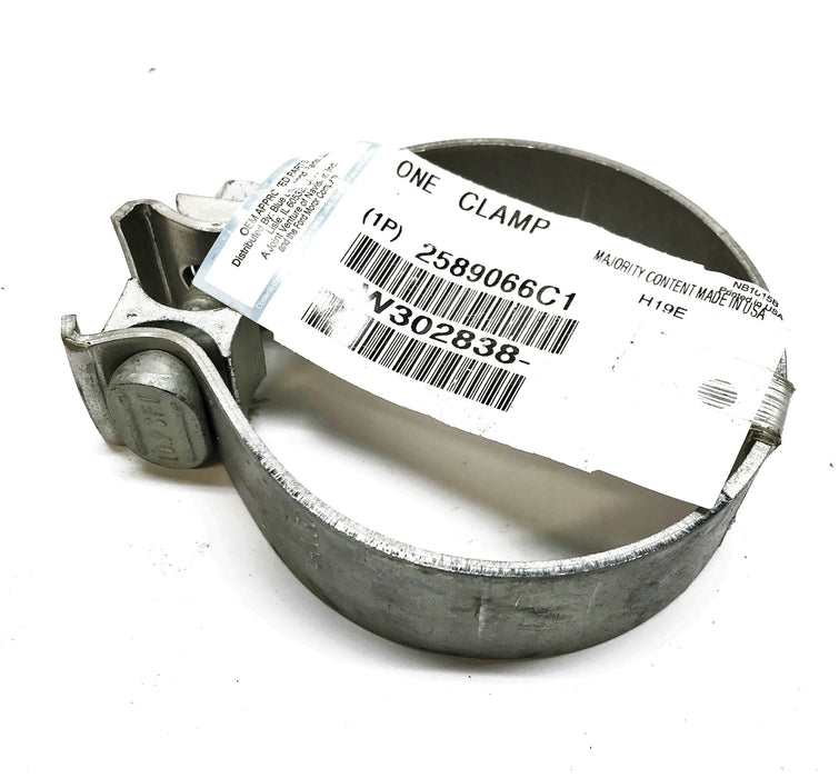 International/Navistar Clamp 2589066C1 (W302838) NOS