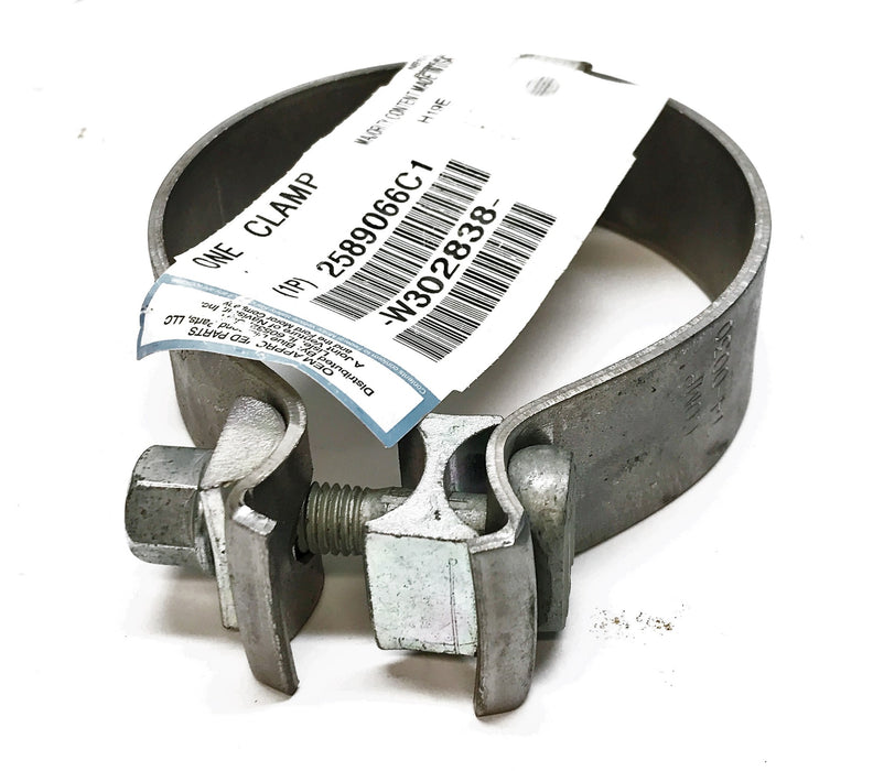 International/Navistar Clamp 2589066C1 (W302838) NOS