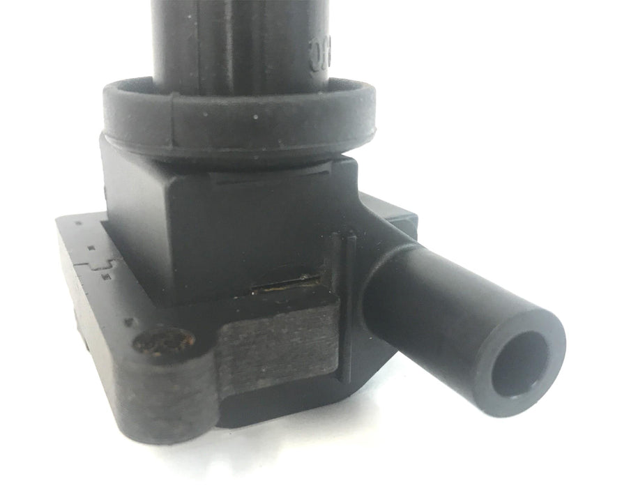 Standard Motor Products Ignition Coil UF285T NOS