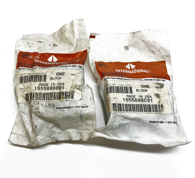International/Navistar Terminal Block 1655686C91 [Lot of 2] NOS