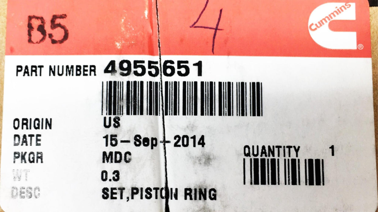 Cummins Piston Ring Set 4955651 NOS