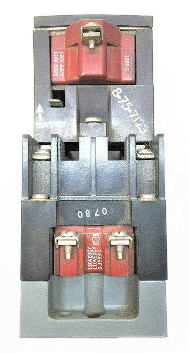 CUTLER-HAMMER Type 'M' Series 'A2' Latched Relay D23MR402 USED