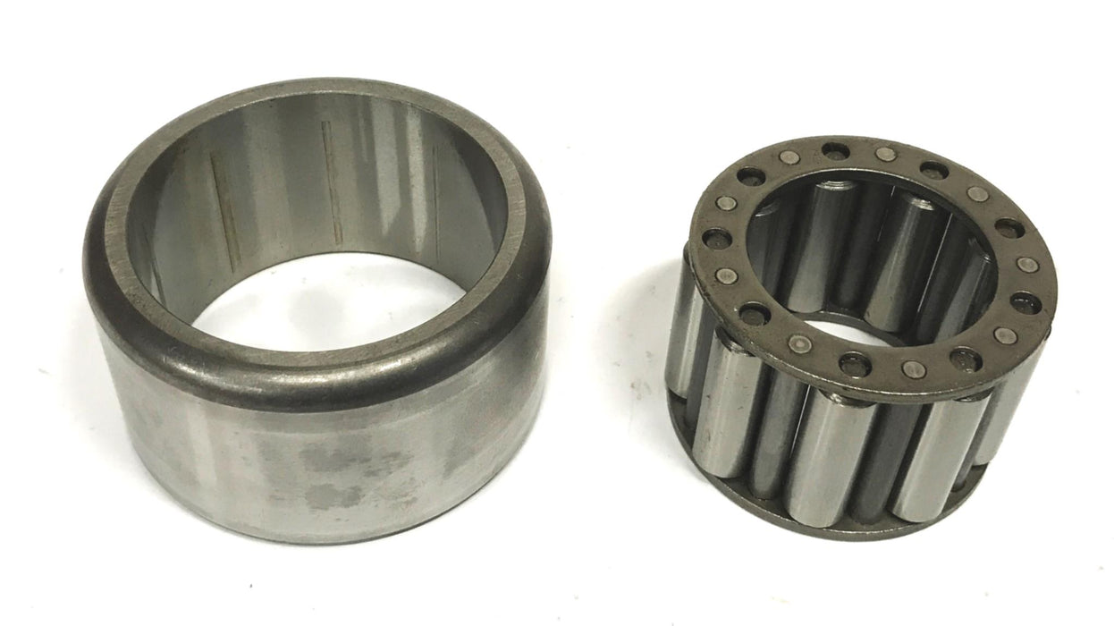 Clark/Rollway Cage Roller Bearing with Otter Race 652645 NOS