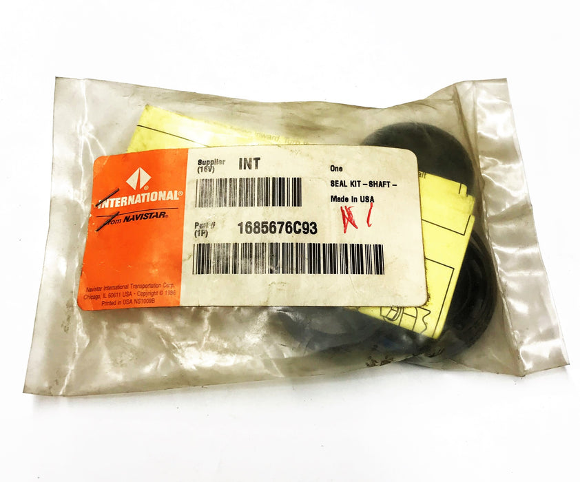 International/Navistar Seal Kit 1685676C93 NOS