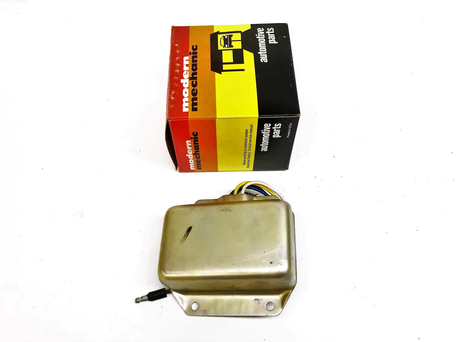 Master Mechanic Electronic Voltage Regulator AM-964 NOS