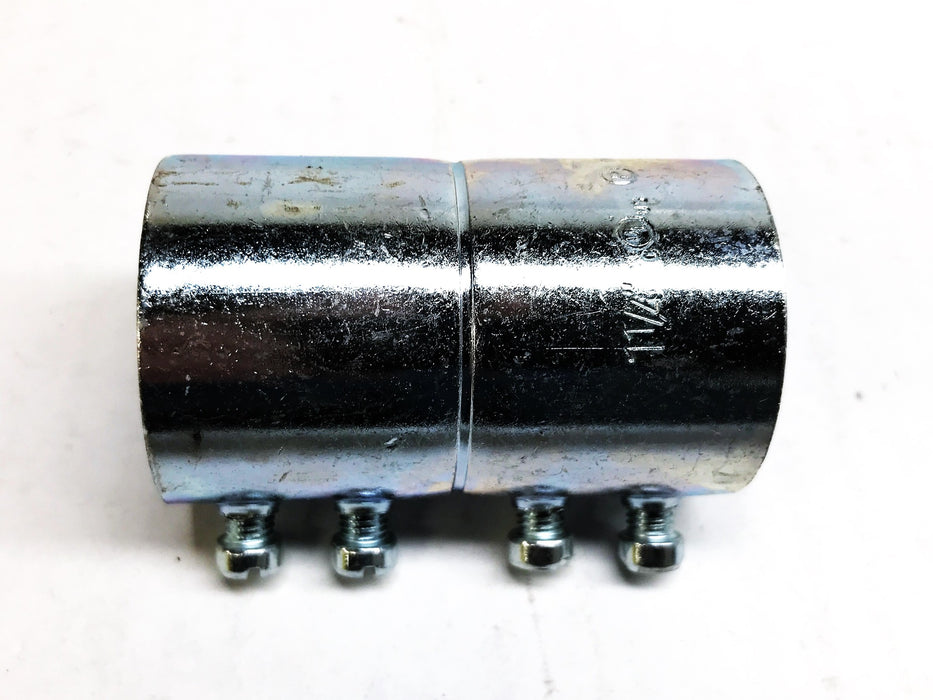 Unbranded 1-1/4" Setscrew Conduit Fitting [Lot of 5] NOS