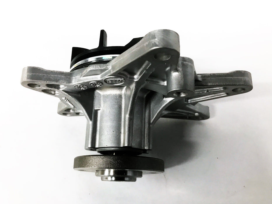 International Navistar Water Pump 7081213C92 NOS