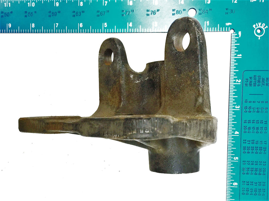 International/Navistar Bracket 469994C1 NOS