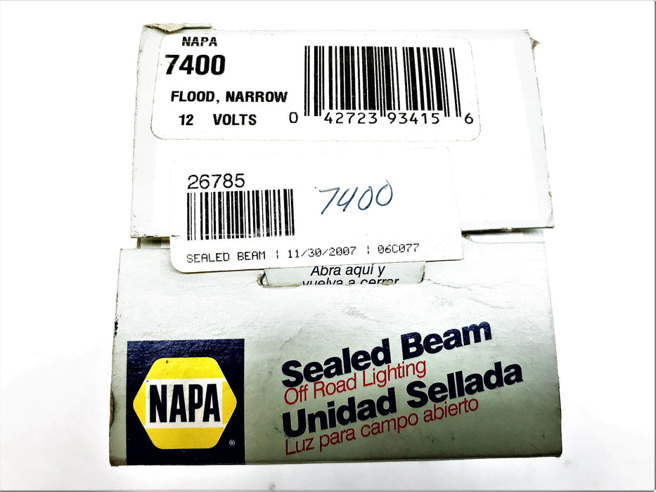 NAPA Sealed Beam Lamp Clear 7400 NOS
