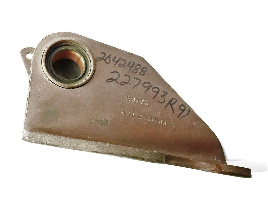 International/Navistar Air Brake Chamber Bracket 227993R91 NOS