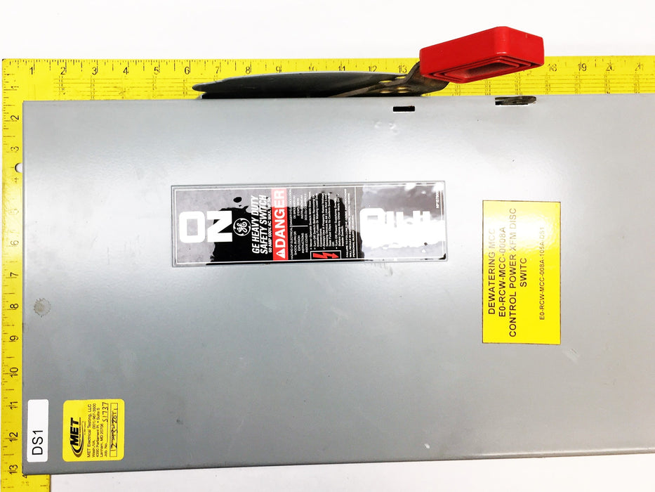 General Electric Model 10 Heavy Duty Safety Switch Indoor Enclosure TH3362 USED
