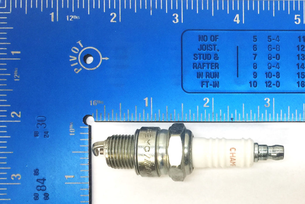 Champion Copper Plus Spark Plug L82YC (328s) [Lot of 6] NOS