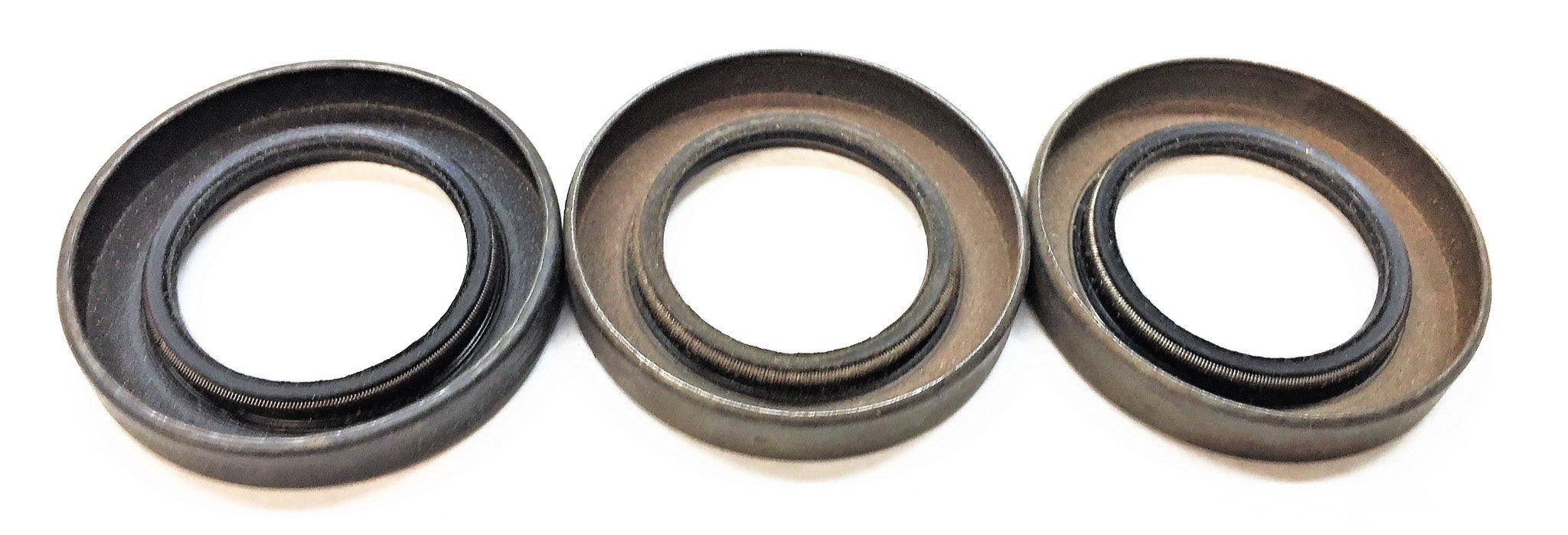 CHICAGO RAWHIDE/CR Oil Seal 9303 [Lot of 3] NOS