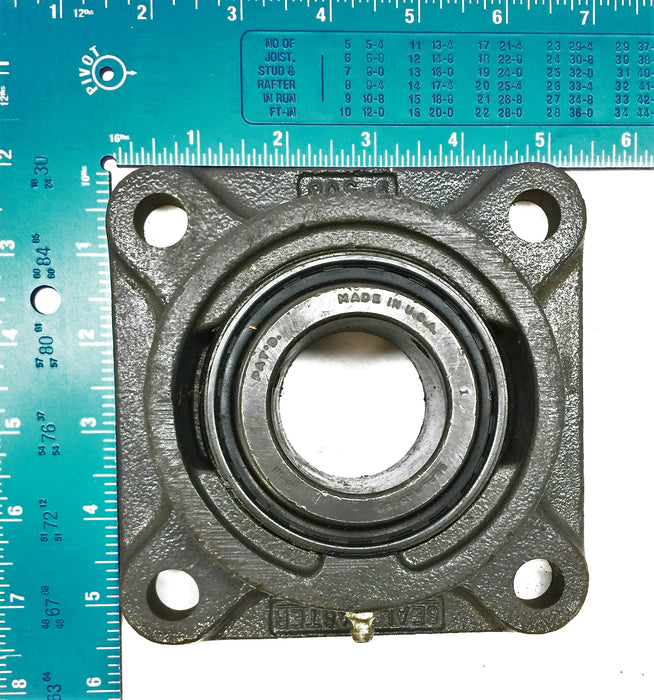 SealMaster Square 4-Bolt Flange SF27C NOS