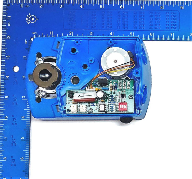 Johnson Controls Actuator Motor Missing Plastic Cover M9106-IGA-2 USED