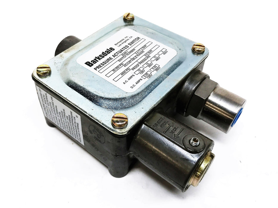 Barksdale Ignition Pressure Actuated Switch for CASE L126826 NOS