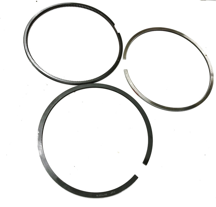 Cummins OEM Piston Ring Set 3803620 NOS