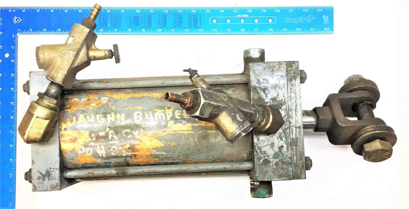 MILLER Hydraulic Cylinder A81B2N600900138NH USED