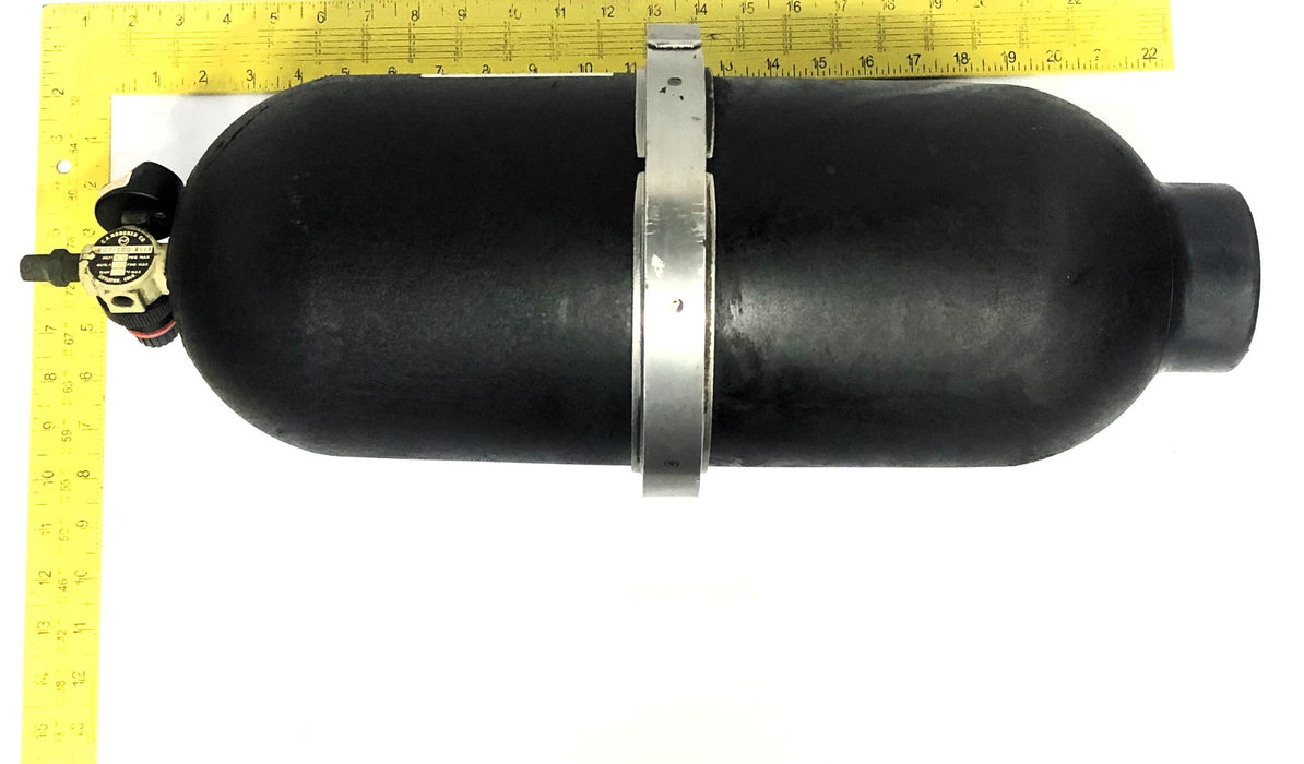 Blacoh Fluid Controls Sentry 1 Pulsation Dampener Broken Gauge 5203 USED