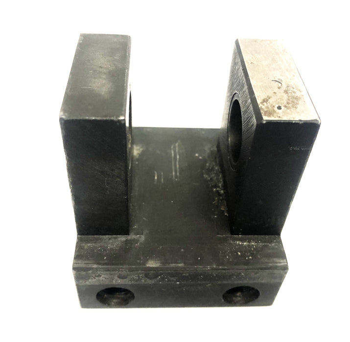Unbranded 2X2.08X1X0.75 Inch 0.62 Inch ID 2.21 Inch Width Wedge Block C18634 NOS