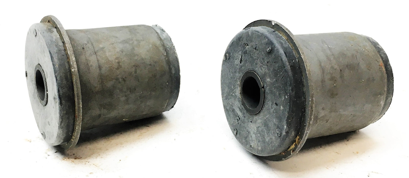 McQuay-Norris Suspension Control Arm Bushing Kit [Lot of 2] FB563 NOS