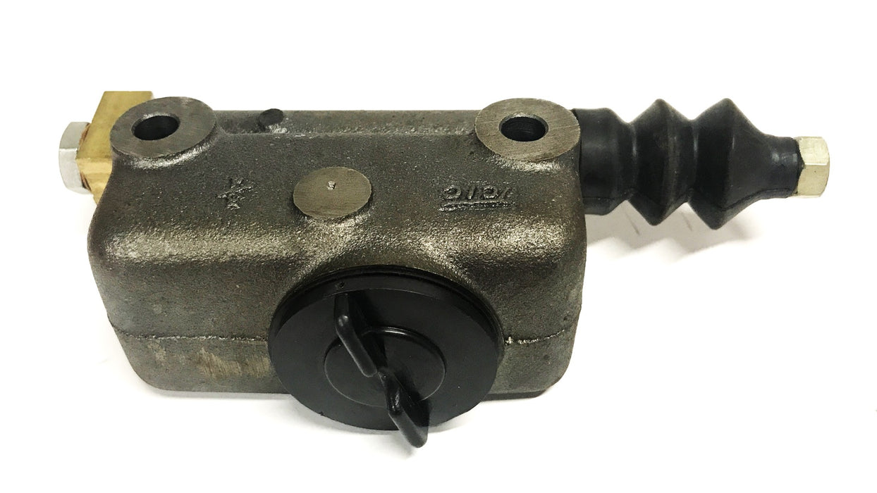 Yale Forklift Brake Master Cylinder 23941-C NOS