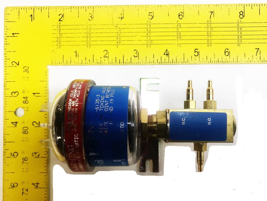 Johnson Controls Air Switching Valve V-6135-3 NOS