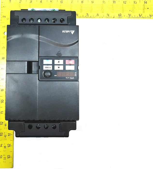 Delta 3PH 0.1-600Hz Inverter Frequency Converter VFD110E43A USED