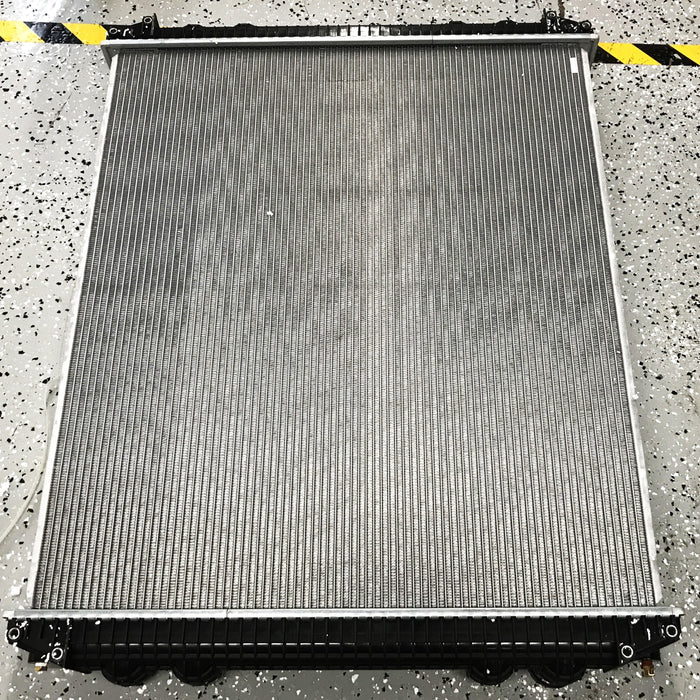Sterling Freightliner Radiator 557157A NOS