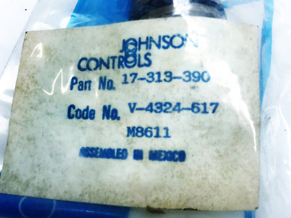 Johnson Controls Cage and D Ring for 1/2" Valves V4324-617 [Lot of 2] NOS