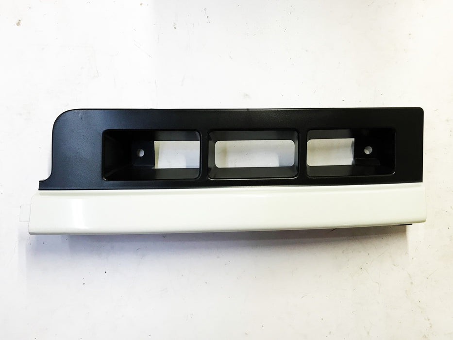Isuzu Right Side Grille Pad 94060322 NOS