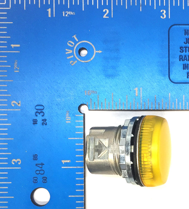 Allen-Bradley Yellow Pilot Light 800FM-P5 NOS