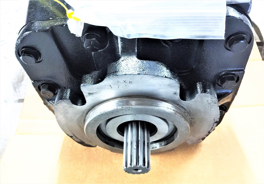 SUNDSTRAND Hydraulic Variable Piston Pump 23-2144 (PVR-10B10RF-P-12) NOS