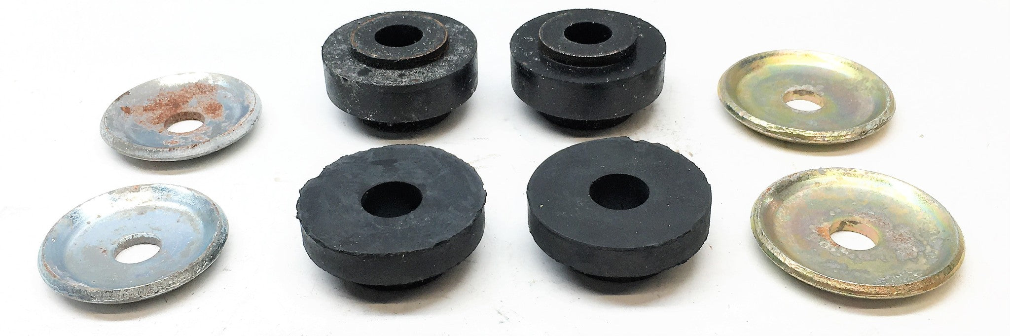Moog Suspension Strut Rod Bushing Kit K7098 NOS