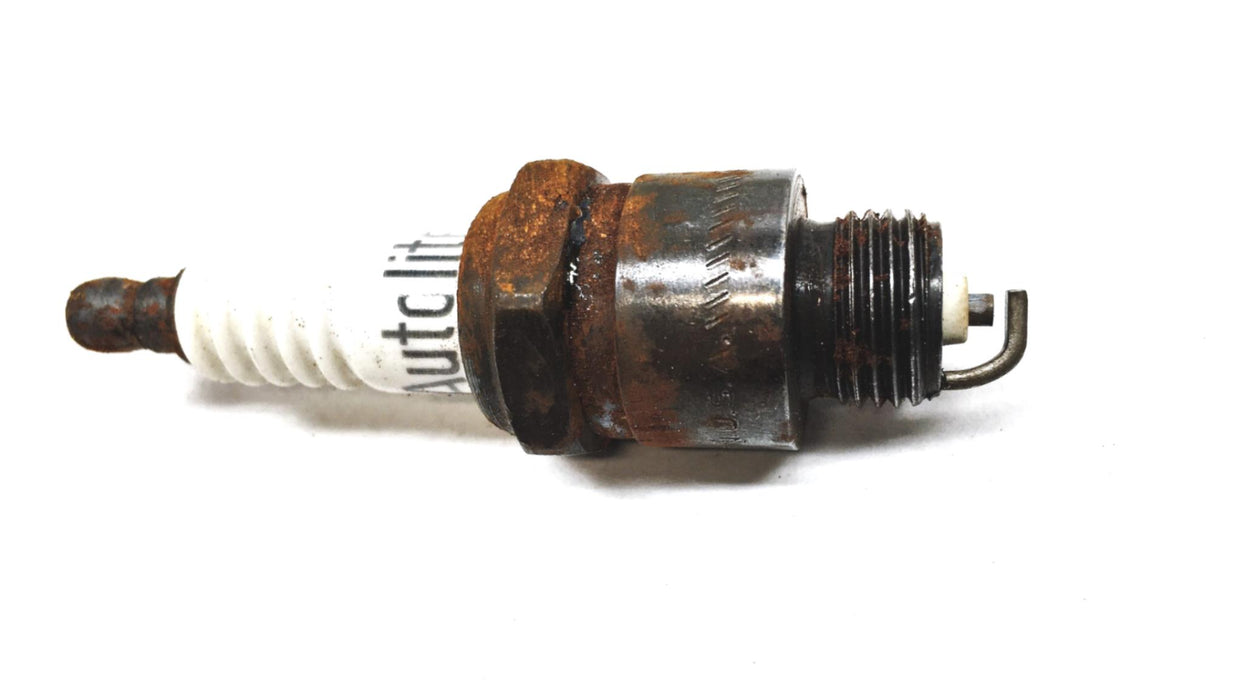Autolite 10 Piece Ford Spark Plug Set A42 (B00-12405-B) NOS