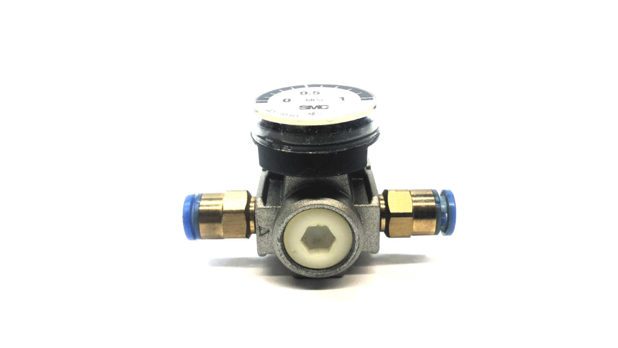 SMC Pressure Regulator W/ Gauge AR1000-M5 USED