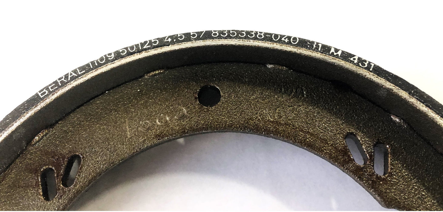 Raymond Brake Shoe 400-059/05 [Lot of 2] NOS