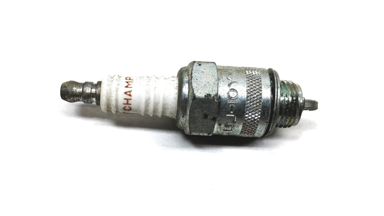 Champion Spark Plug UJ-10Y [Lot of 3] NOS