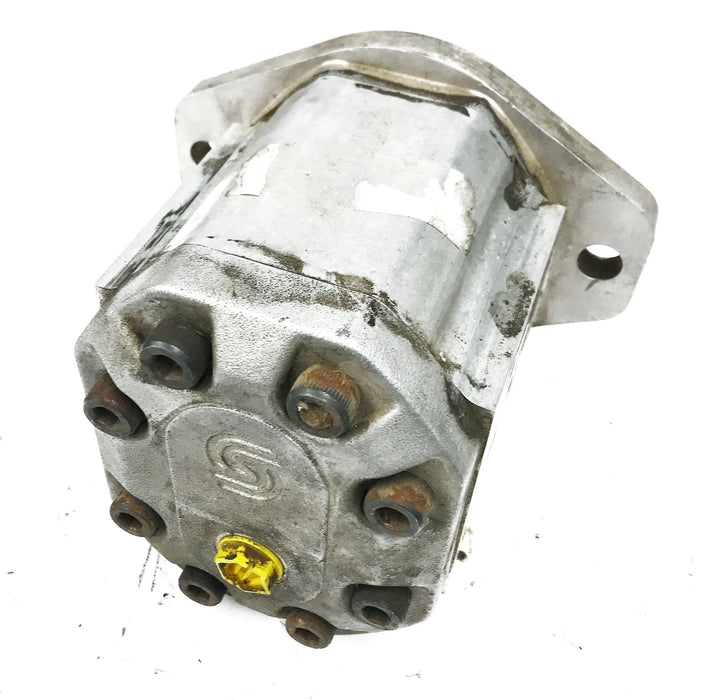 danfoss gear motor Sauer Danfoss Gear Pump Motor SNM3/33-C107 (SNM3NN/033BN07GA) — governmenttransitsurplus.com