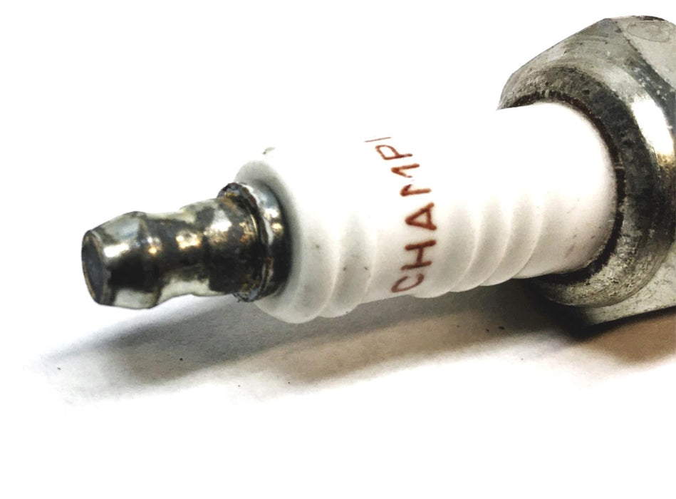 Champion Spark Plug RF10C [Lot of 4] NOS