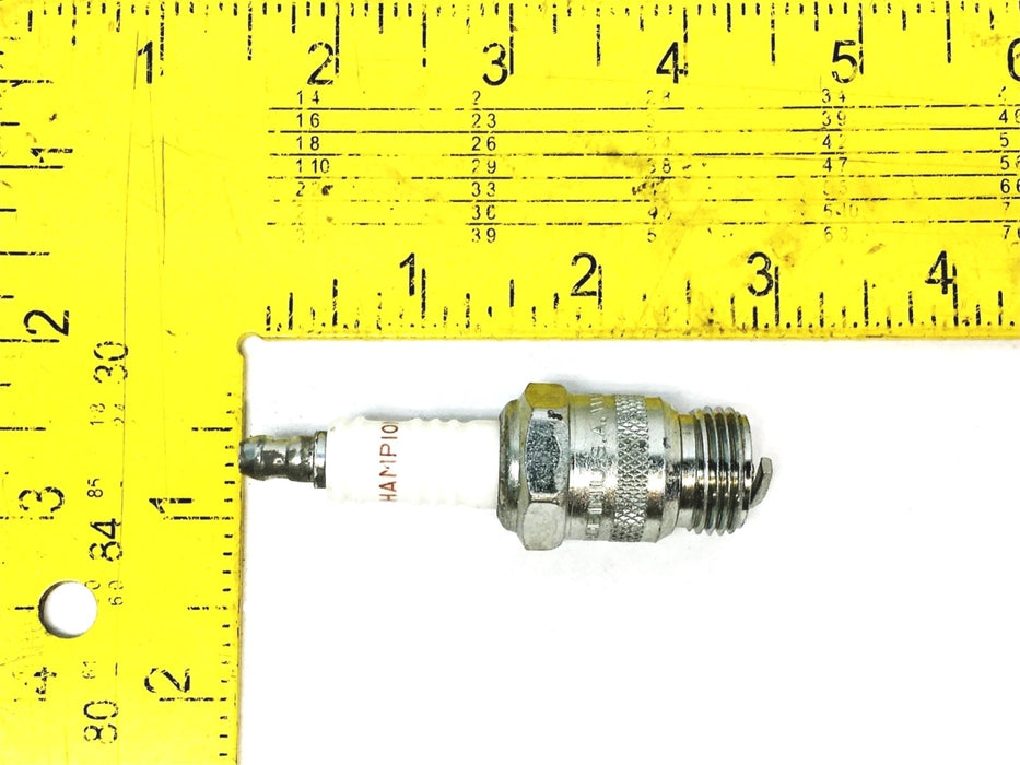 Champion Spark Plug RF10C [Lot of 4] NOS