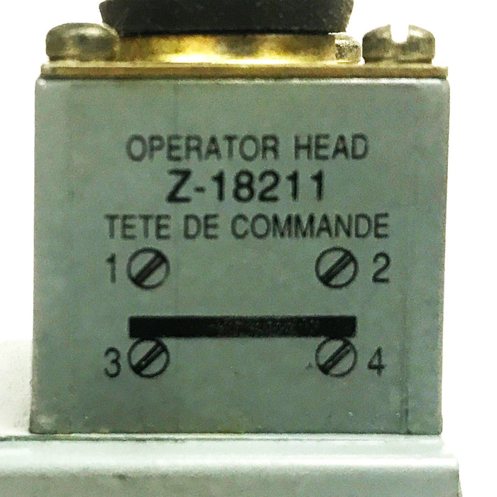 Allen Bradley Operating Head and Body Z-18211 [Lot of 2] USED