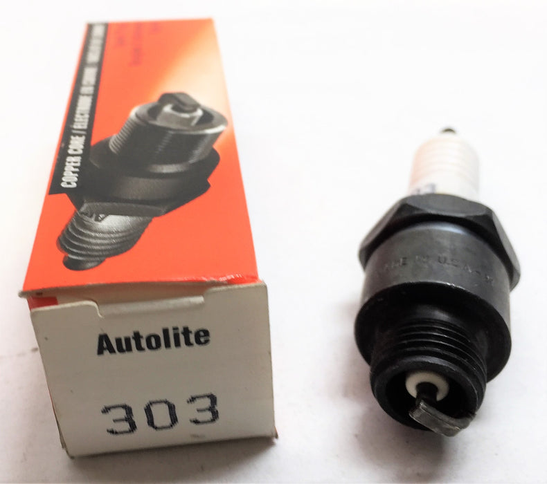 AUTOLITE Copper Core Spark Plug 303 [Lot of 4] NOS