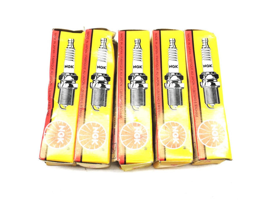NGK Spark Plug 3365 (CMR6H) [Lot of 5] NOS