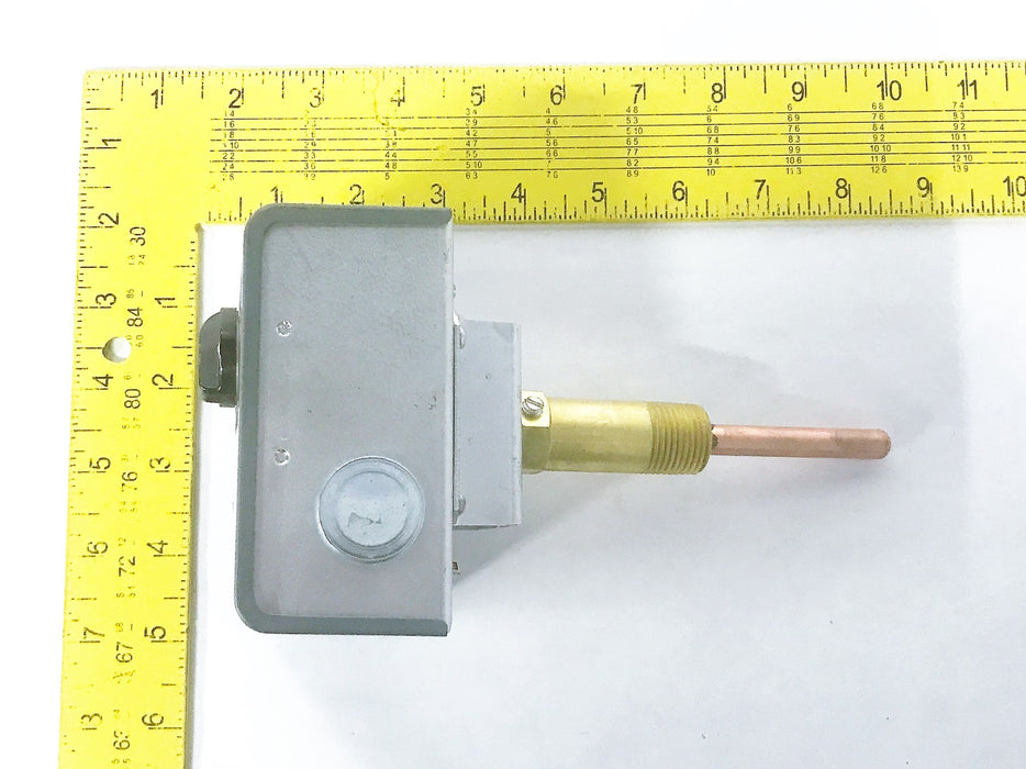 Johnson Controls Liquid Expansion Temperature Element T-674-1 NOS