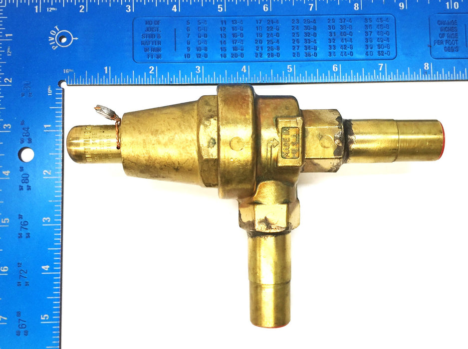 Henry Relief Valve By-Pass 5/8"OD Inlet x 5/8"OD Outlet 5422 NOS