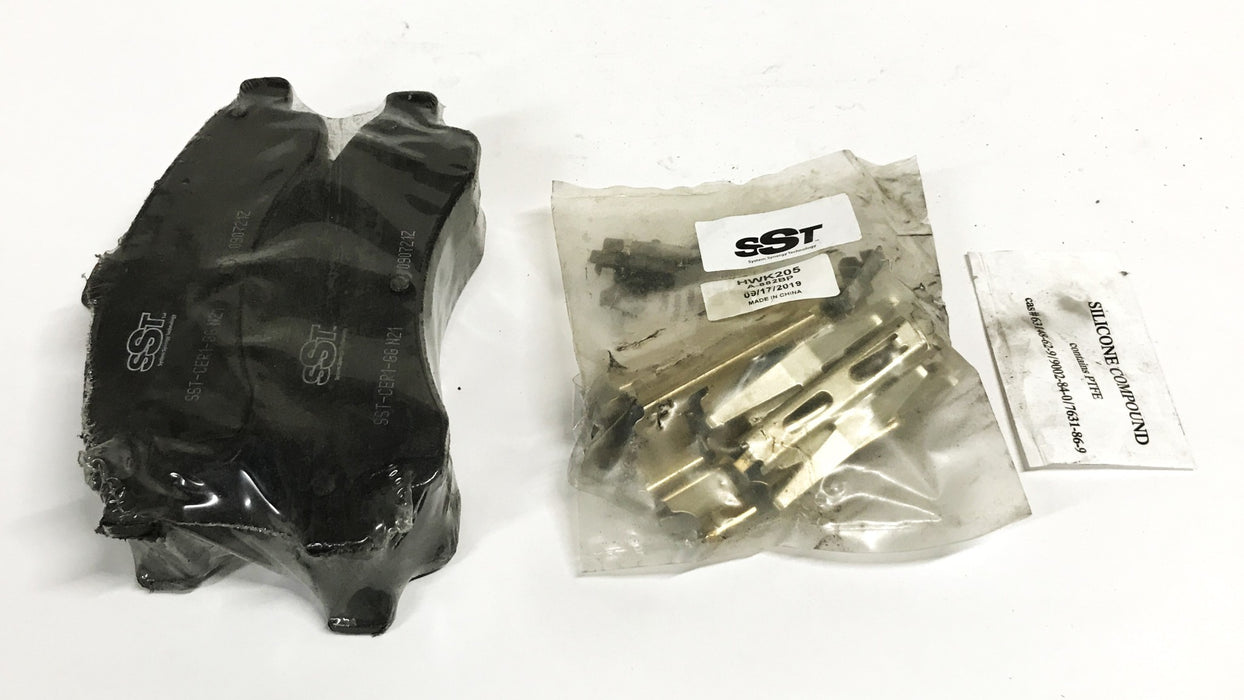SST Raybestos Semi-Metallic Brake Pad Set D882C NOS