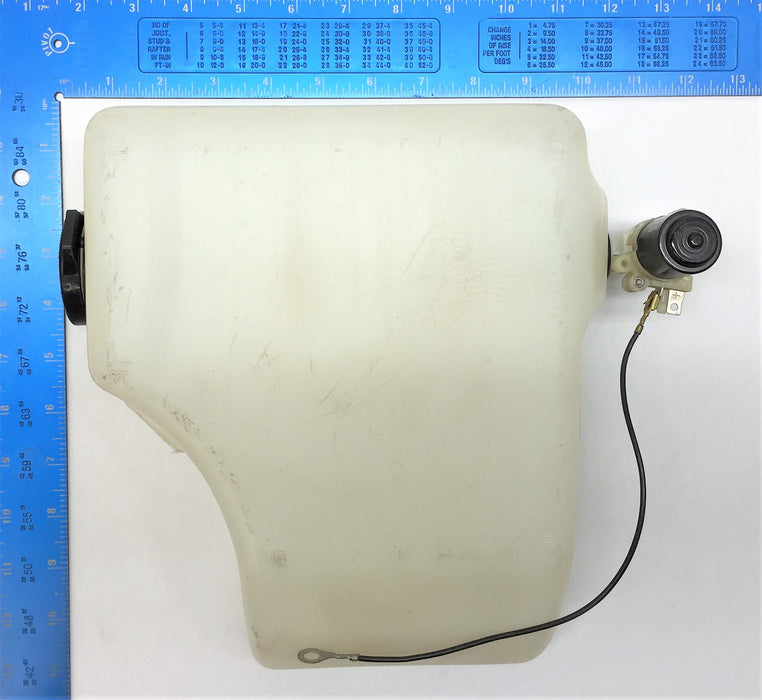 BLUEBIRD Windshield Washer Reservoir with Pump and Cap 0831164 NOS